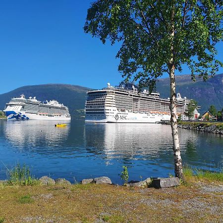 Moderne Panoramaleilighet 3-Roms I Olden Exterior foto